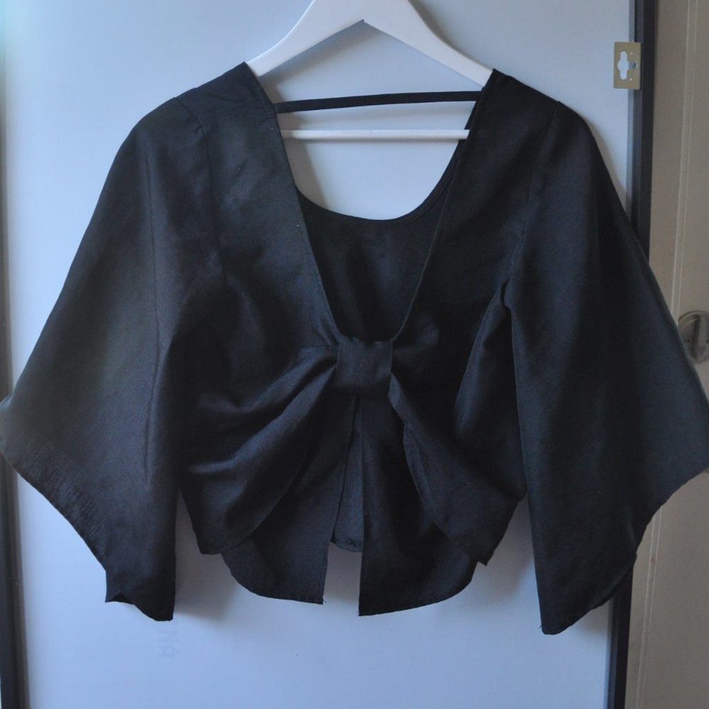 Knotted Back Flare Half Sleeve Blouse Black XS-S